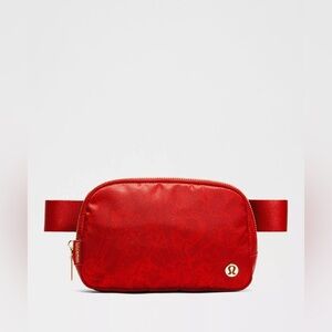 ❤️🆕 Lululemon Lunar New Year Everywhere Belt Bag - Year of the Snake Contour Red